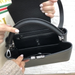 Сумка женская Capucines Louis Vuitton Артикул LUX-26825. Вид 2