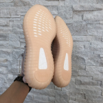 Кроссовки женские Yeezy Boost Adidas Артикул LUX-15039. Вид 4