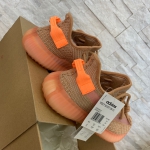 Кроссовки женские Yeezy Boost Adidas Артикул LUX-14878. Вид 3