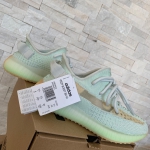 Кроссовки женские Yeezy Boost Adidas Артикул LUX-14881. Вид 2