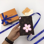 Обложка на паспорт Louis Vuitton Артикул LUX-23406. Вид 1