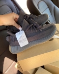  Кроссовки женские   Yeezy Boost Adidas Артикул LUX-32128. Вид 1