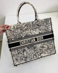 Сумка женская Book Tote 41 см Christian Dior Артикул LUX-41910. Вид 1