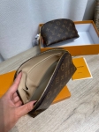 Косметичка Louis Vuitton Артикул LUX-137914. Вид 4