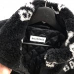 Куртка женская меховая Balenciaga Артикул LUX-21705. Вид 2