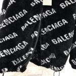 Куртка женская меховая Balenciaga Артикул LUX-21705. Вид 4
