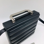 Сумка женская BAULETTO MINI IN VITELLO BUTTER IMBOTTITO Bottega Veneta Артикул LUX-23190. Вид 3