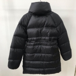 Куртка женская Moncler Артикул LUX-23428. Вид 2