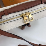 Сумка женская SAINTONGE Louis Vuitton Артикул LUX-12734. Вид 3