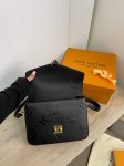 Сумка женская Pochette Louis Vuitton Артикул LUX-82509. Вид 6