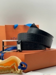 Ремень из натуральной кожи крокодила Louis Vuitton Артикул LUX-89805. Вид 1