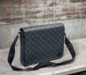 Мессенджер  Louis Vuitton Артикул LUX-95011. Вид 1