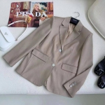 Костюм женский Prada Артикул LUX-95625. Вид 2