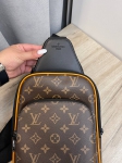 Сумка-слинг Louis Vuitton Артикул LUX-98662. Вид 3