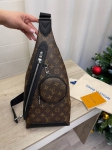 Сумка-слинг Louis Vuitton Артикул LUX-90526. Вид 3