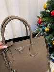 Сумка женская Prada Артикул LUX-100590. Вид 2