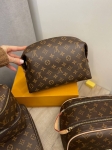 Косметичка Louis Vuitton Артикул LUX-101711. Вид 1