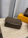 Косметичка Louis Vuitton Артикул LUX-101712. Вид 1