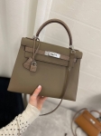 Сумка женская  Kelly Touch, 28 sm, PHW Hermes Артикул LUX-101863. Вид 2