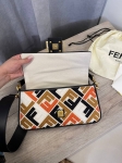 Сумка женская Fendi Артикул LUX-107100. Вид 3