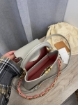 Сумка женская Capucines Louis Vuitton Артикул LUX-107217. Вид 4