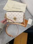 Сумка женская Louis Vuitton Артикул LUX-107950. Вид 1
