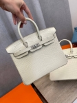 Сумка женская Birkin , 30 cm, PHW MATTE NILOTICUS Hermes Артикул LUX-108075. Вид 1