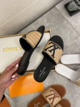 Шлепанцы Louis Vuitton Артикул LUX-108326. Вид 2
