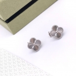 Серьги Van Cleef Артикул LUX-109058. Вид 1