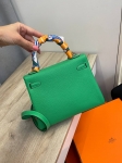 Сумка женская  Kelly, 25, PHW Togo leather Hermes Артикул LUX-110093. Вид 5