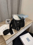 Сумка женская Prada Артикул LUX-110859. Вид 1