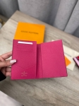 Обложка на паспорт  Louis Vuitton Артикул LUX-114025. Вид 3