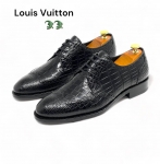 Туфли   из натуральной кожи крокодила  Louis Vuitton Артикул LUX-115235. Вид 1