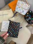Обложка на паспорт  Louis Vuitton Артикул LUX-115680. Вид 1