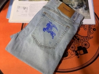 Джинсы Burberry Артикул LUX-116083. Вид 5