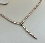 Колье Serpenti Viper из розового золота  Bvlgari Артикул LUX-118118. Вид 4