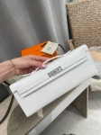 КЛАТЧ KELLY CUT,  Epsom Hermes Артикул LUX-118180. Вид 1