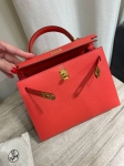 Сумка женская  Kelly, 25, GHW Epsom leather  Hermes Артикул LUX-119440. Вид 2