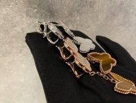 Серьги коллекции Lucky Alhambra. Van Cleef Артикул LUX-121010. Вид 2