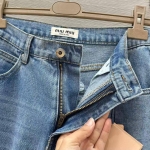 Джинсы Miu Miu Артикул LUX-120299. Вид 2