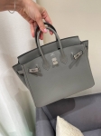 Сумка женская  Birkin, 25, PHW Swift leather  Hermes Артикул LUX-120691. Вид 1