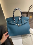 Сумка женская  Birkin, 35 PHW Hermes Артикул LUX-121430. Вид 1