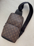 Сумка-слинг Louis Vuitton Артикул LUX-122383. Вид 1