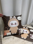 Подушка 40*40 Louis Vuitton Артикул LUX-122533. Вид 3