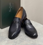 Лоферы Berluti из натуральной кожи красивого патинированного синего цвета с металлической перемычкой, на кожаной подошве с каблуком.    Артикул LUX-123276. Вид 3