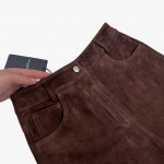 Замшевые брюки The Row Артикул LUX-124995. Вид 2