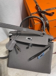 Сумка женская Kelly 25, PHW Togo  Hermes Артикул LUX-127205. Вид 3
