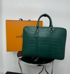 Портфель из натуральной кожи крокодила Louis Vuitton Артикул LUX-128484. Вид 2