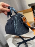 Сумка женская mini  17 см Louis Vuitton Артикул LUX-128879. Вид 4