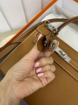 Сумка женская Kelly, 25, PHW Epsom leather  Hermes Артикул LUX-128990. Вид 2